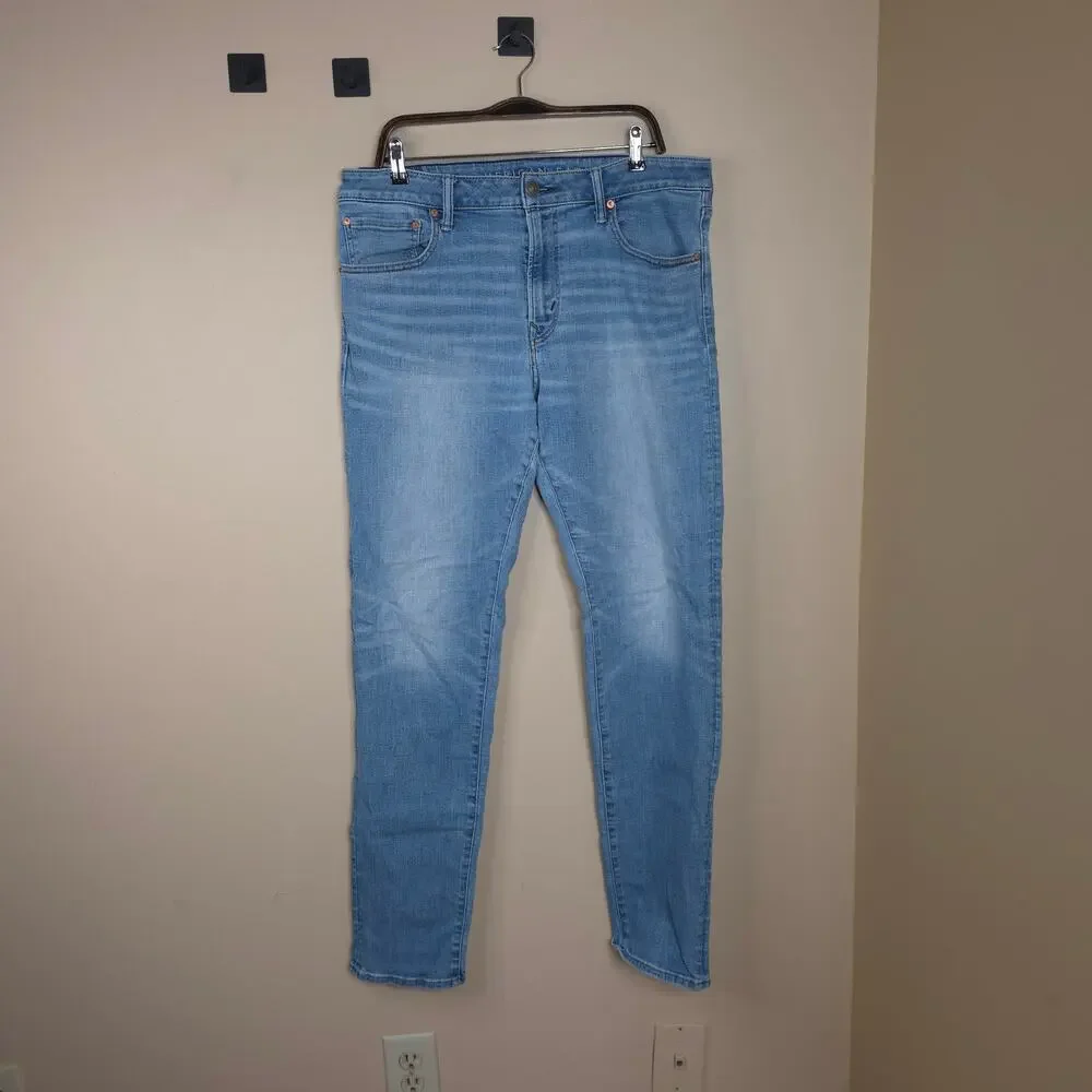 American Eagle Light Wash Athletic Fit Slim Leg Jeans Size 36x36